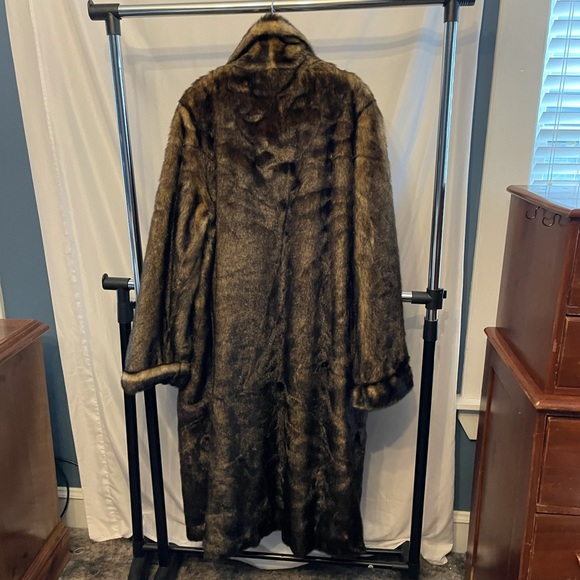 Dennis Basso Womens Coat - Picture 2 of 6